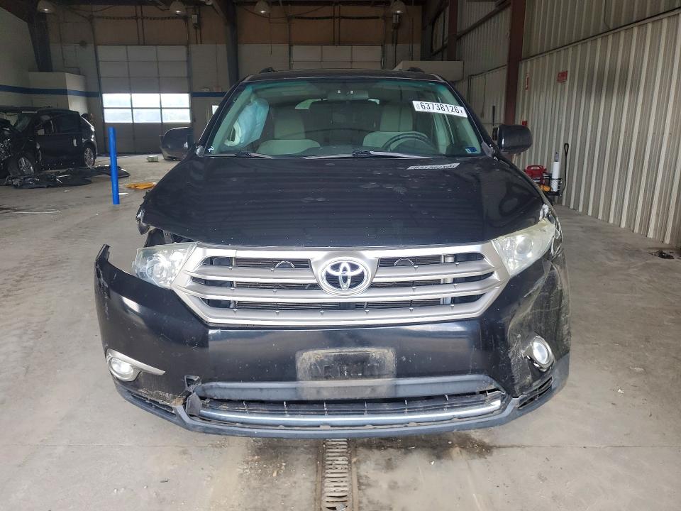 Photo 5 from auction – 2013 TOYOTA HIGHLANDER with VIN 5TDBK3EHXDS206805