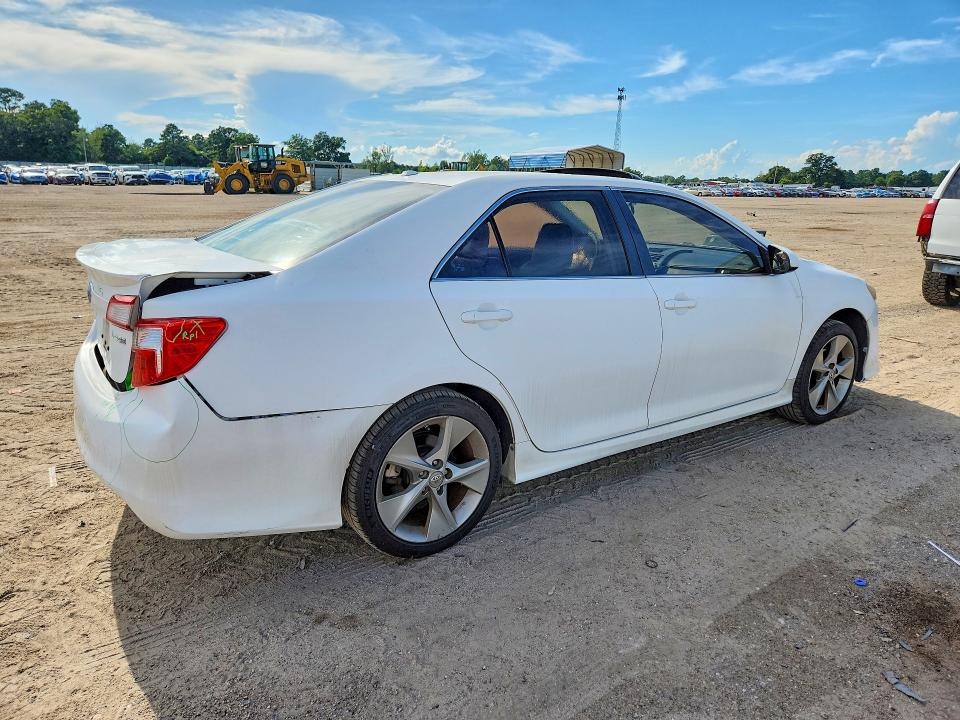 Photo 3 from auction – 2012 TOYOTA CAMRY with VIN 4T1BF1FK2CU568779