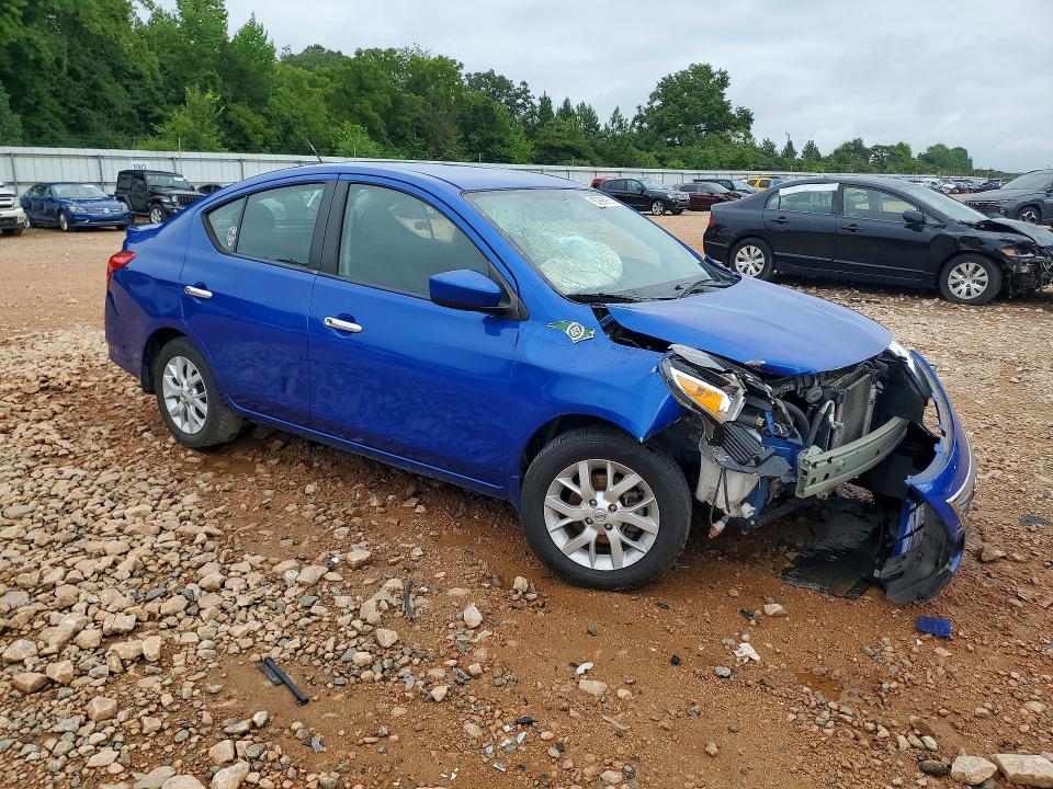 Photo 4 from auction – 2017 NISSAN VERSA with VIN 3N1CN7AP5HL892282