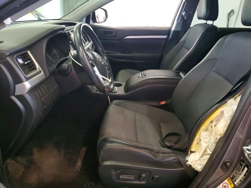 Фото 7 с аукциона – 2016 TOYOTA HIGHLANDER с VIN 5TDBKRFHXGS293840