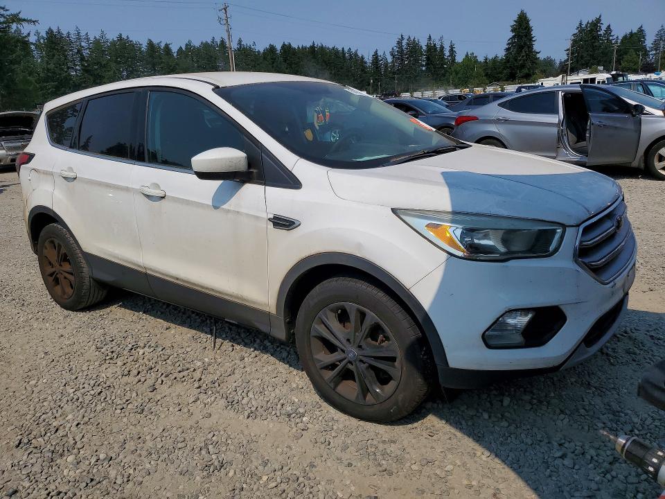 Photo 4 from auction – 2017 FORD ESCAPE with VIN 1FMCU0G95HUD44784