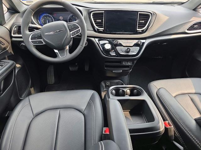 Photo 9 from auction – 2025 CHRYSLER PACIFICA with VIN 2C4RC1BG8SR512113