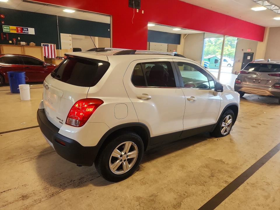 Photo 3 from auction – 2016 CHEVROLET TRAX with VIN KL7CJPSB2GB632608