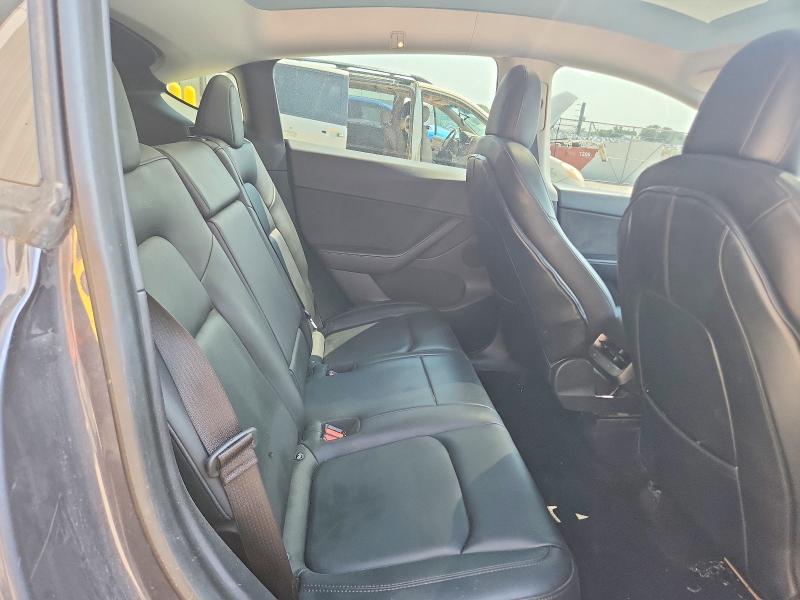 Photo 10 from auction – 2021 TESLA MODEL Y with VIN 5YJYGDEE5MF188595