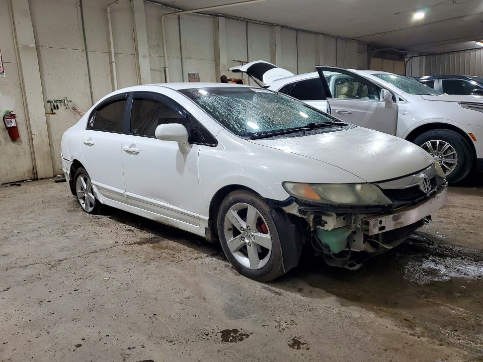 Photo 4 from auction – 2010 HONDA CIVIC with VIN 19XFA1F60AE047692