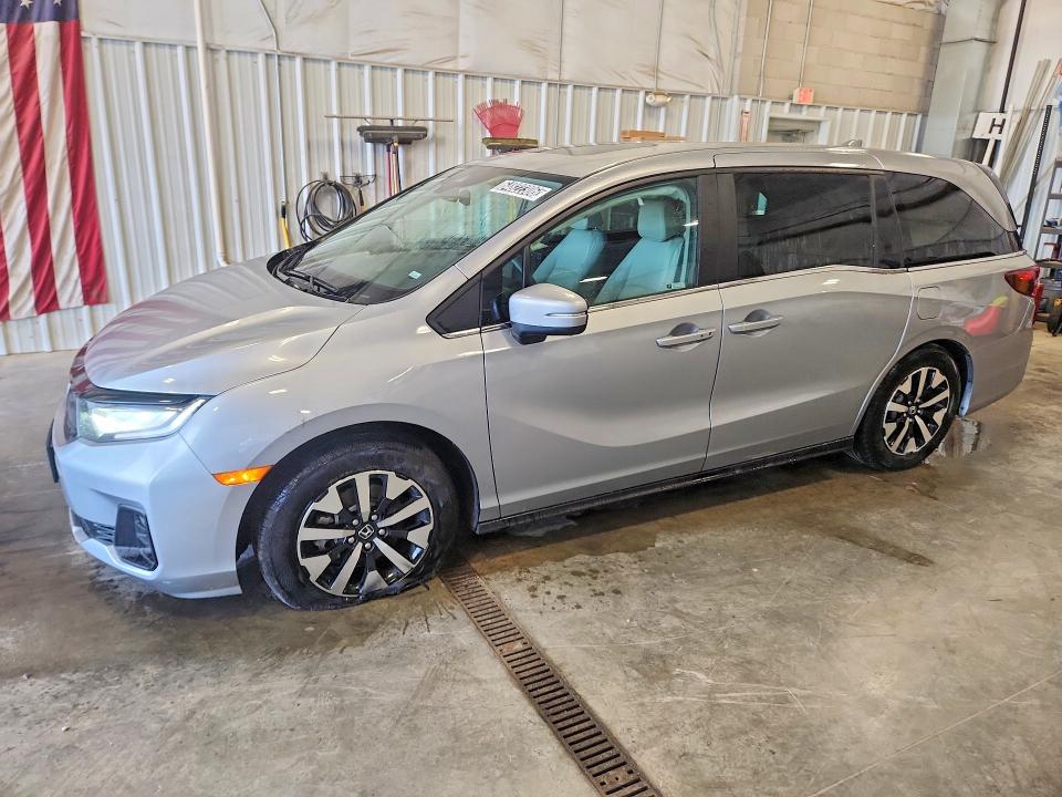HONDA ODYSSEY 2025 with VIN 5FNRL6H68SB080260 - Photo from auction