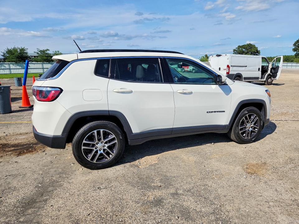 Фото 3 с аукциона – 2018 JEEP COMPASS с VIN 3C4NJCBB7JT503175