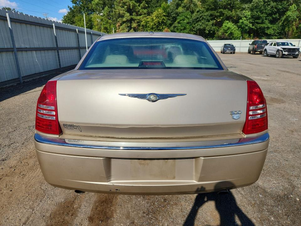 Photo 6 from auction – 2006 CHRYSLER 300C with VIN 2C3KA63H279396