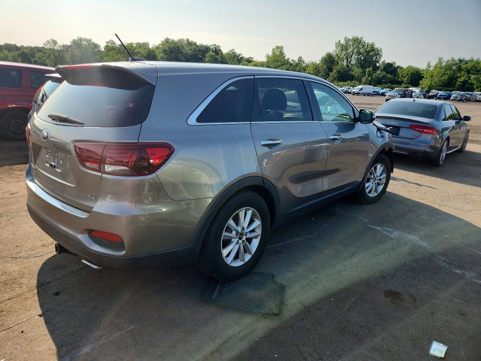 Photo 3 from auction – 2019 KIA SORENTO with VIN 5XYPGDA58KG487649