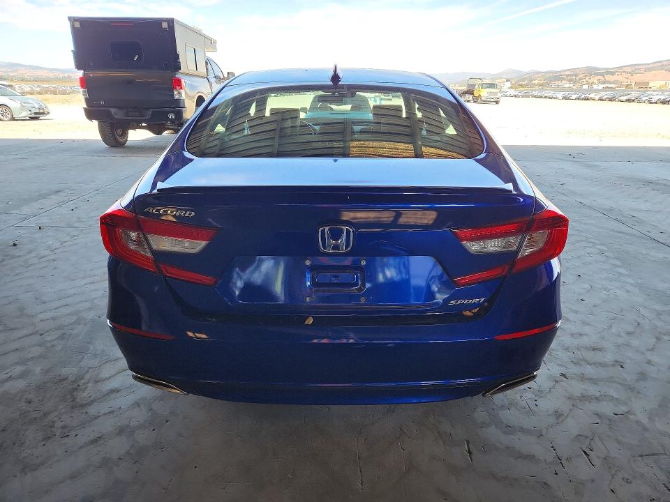 Photo 6 from auction – 2018 HONDA ACCORD with VIN 1HGCV1F38JA152191