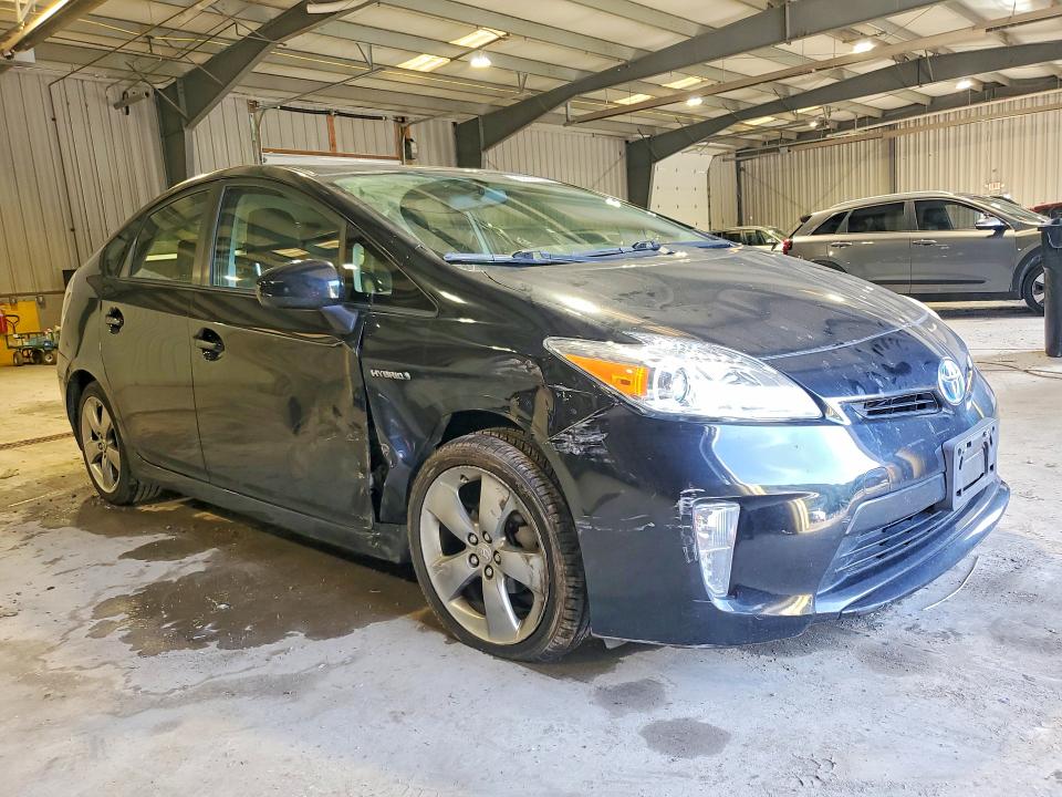 Photo 4 from auction – 2013 TOYOTA PRIUS with VIN JTDKN3DU3D1653544