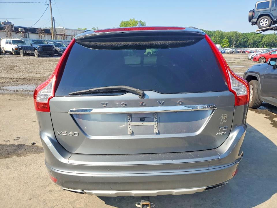 Photo 6 from auction – 2017 VOLVO XC60 with VIN YV440MRU8H2028365