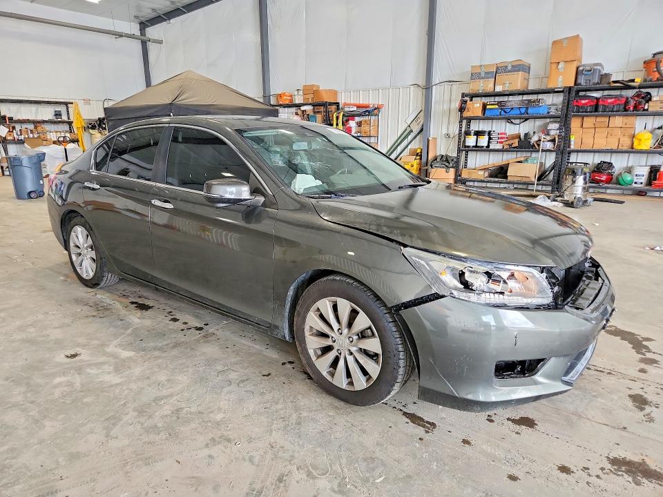 Photo 4 from auction – 2014 HONDA ACCORD with VIN 1HGCR2F89EA204665