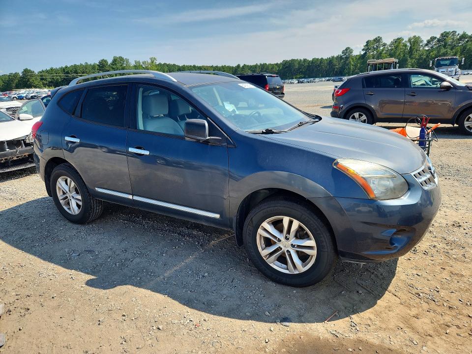 Photo 4 from auction – 2015 NISSAN ROGUE SELECT with VIN JN8AS5MT7FW653418