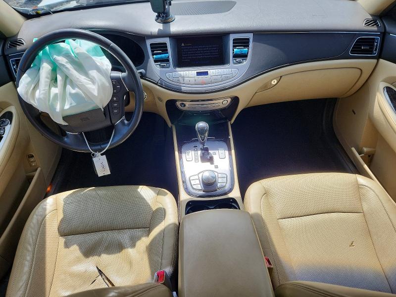 Photo 8 from auction – 2011 HYUNDAI GENESIS with VIN KMHGC4DE5BU128499
