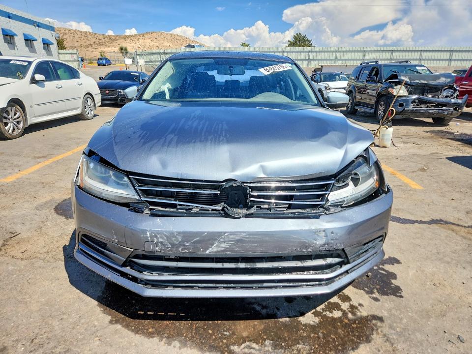 Photo 5 from auction – 2017 VOLKSWAGEN JETTA with VIN 3VW2B7AJ1HM399381