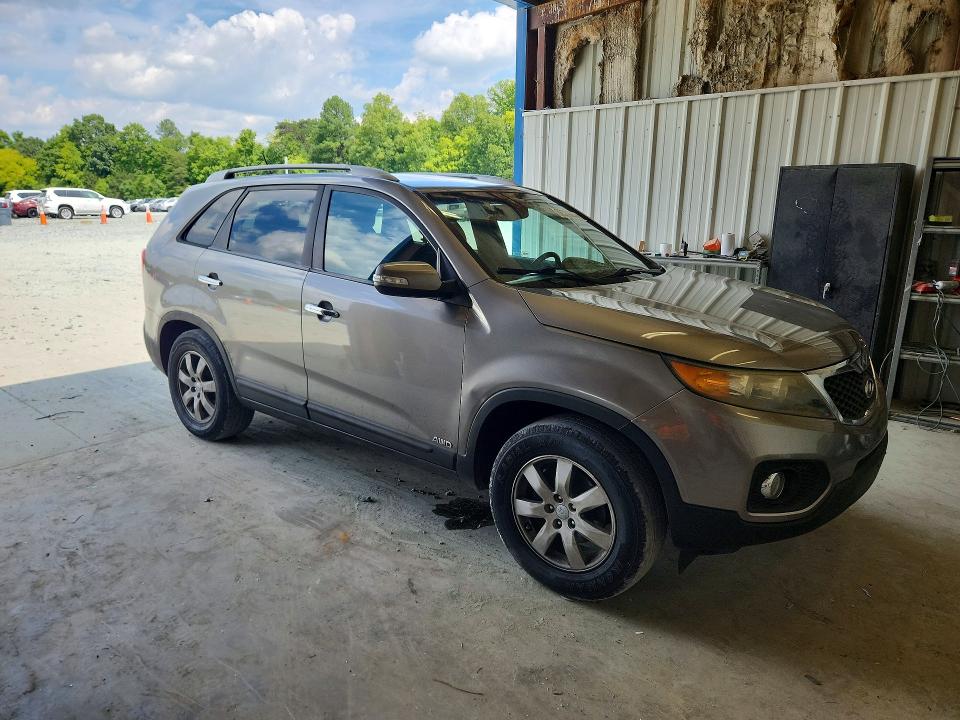 Photo 4 from auction – 2012 KIA SORENTO with VIN 5XYKTDA66CG241098
