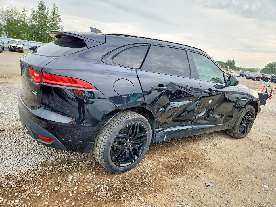 Photo 3 from auction – 2017 JAGUAR F-PACE with VIN SADCL2BV2HA897471