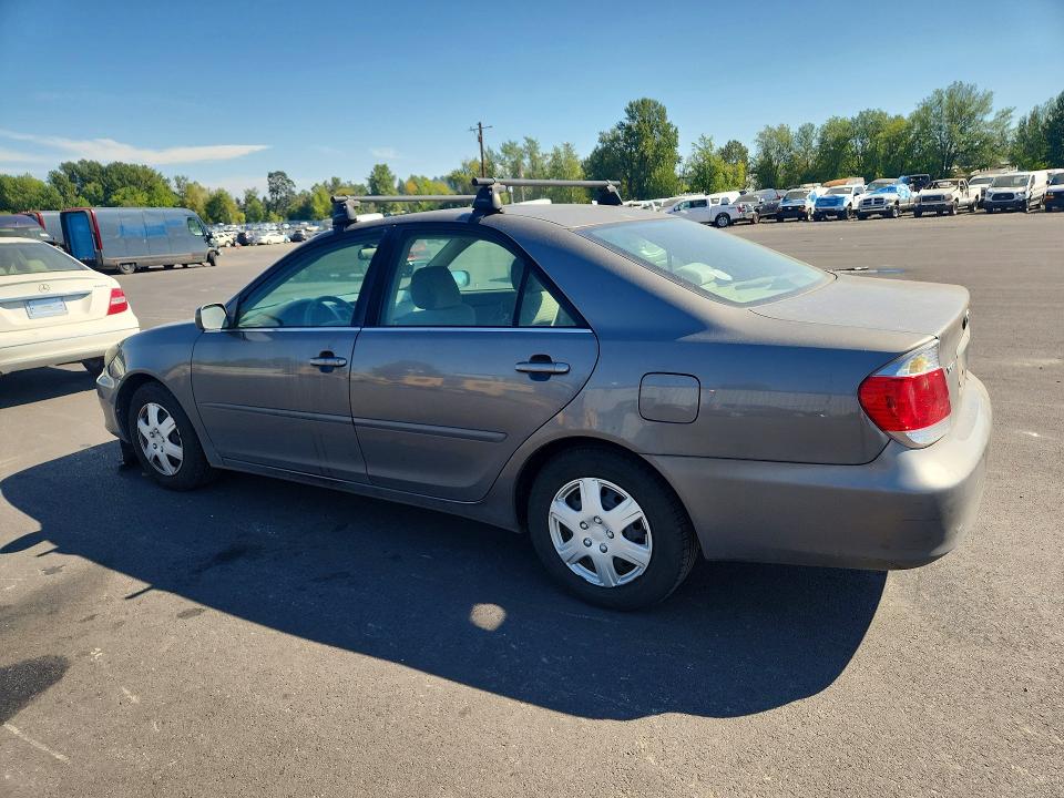 Photo 2 from auction – 2005 TOYOTA CAMRY with VIN 4T1BE32K05U995658