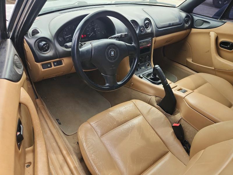 Photo 8 from auction – 1999 MAZDA MX-5 MIATA with VIN JM1NB3534X0121032