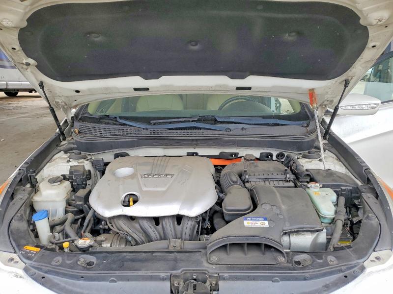 Photo 11 from auction – 2013 HYUNDAI SONATA with VIN KMHEC4A45DA091980