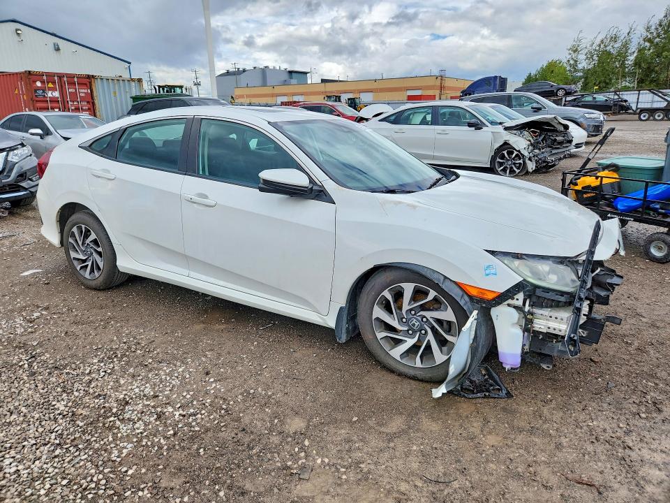 Photo 4 from auction – 2017 HONDA CIVIC with VIN 2HGFC2F81HH024083