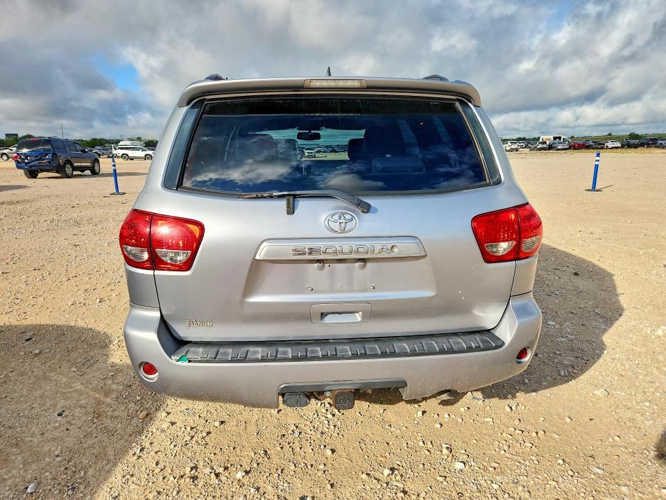 Photo 6 from auction – 2011 TOYOTA SEQUOIA with VIN 5TDZM5G17BS003159