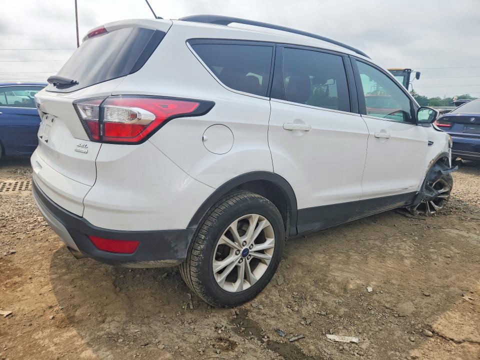 Photo 3 from auction – 2018 FORD ESCAPE with VIN 1FMCU0HD8JUA52569
