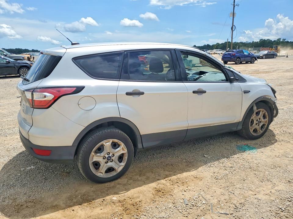 Photo 3 from auction – 2017 FORD ESCAPE with VIN 1FMCU0F74HUB71856