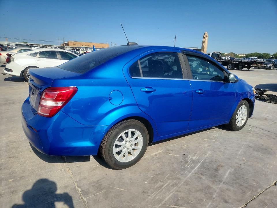 Photo 3 from auction – 2018 CHEVROLET SONIC with VIN 1G1JD5SH0J4120845