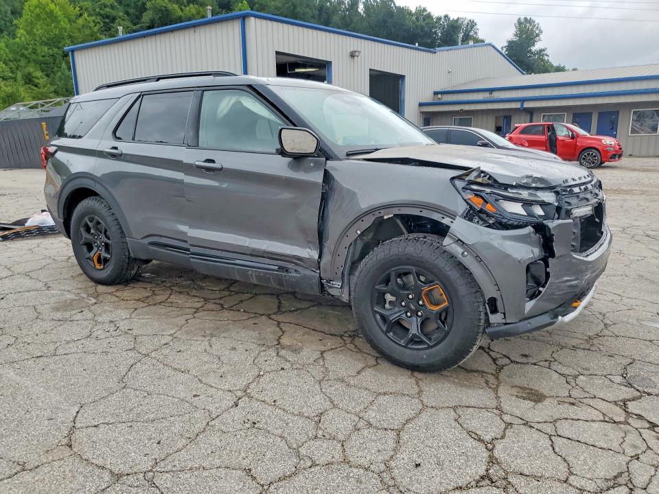 Снимка 4 от търг – 2026 FORD EXPLORER с VIN 1FMWK8JC0TGC15817