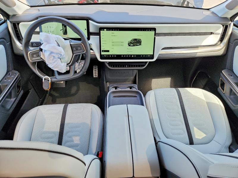 Photo 8 from auction – 2023 RIVIAN R1S with VIN 7PDSGABA2PN026301
