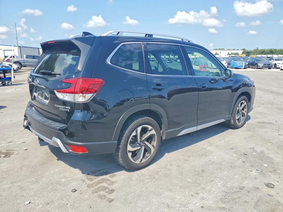 Photo 3 from auction – 2022 SUBARU FORESTER with VIN JF2SKARCXNH500912
