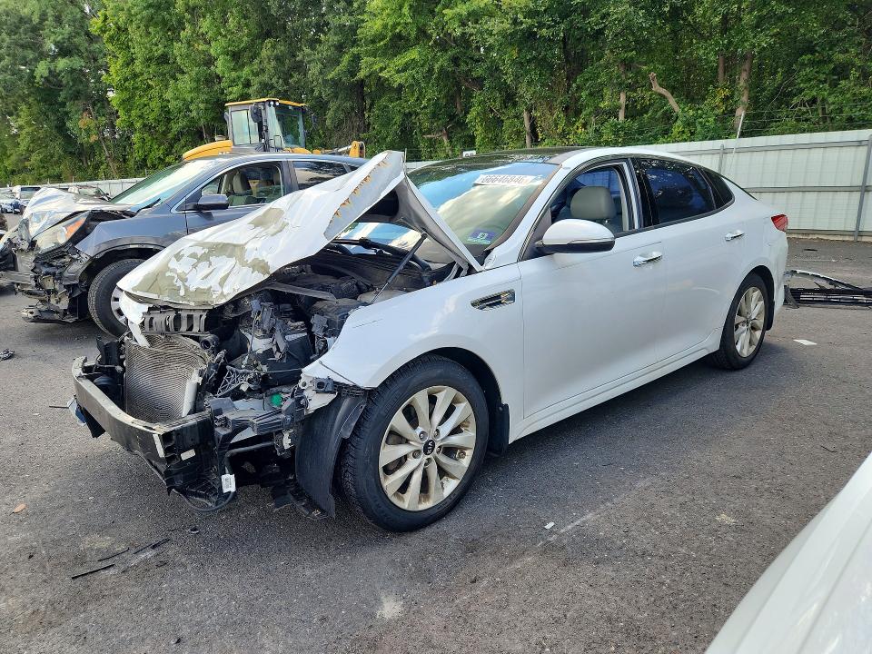KIA OPTIMA 2016 with VIN 5XXGU4L39GG027268 - Photo from auction