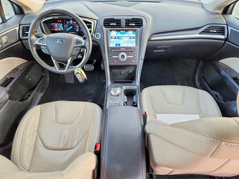 Zdjęcie 8 z aukcji – 2017 FORD FUSION z VIN 3FA6P0RU1HR360553