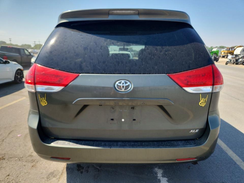 Photo 6 from auction – 2012 TOYOTA SIENNA with VIN 5TDYK3DC7CS197270