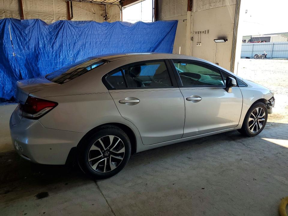 Photo 3 from auction – 2013 HONDA CIVIC with VIN 19XFB2F90DE007078
