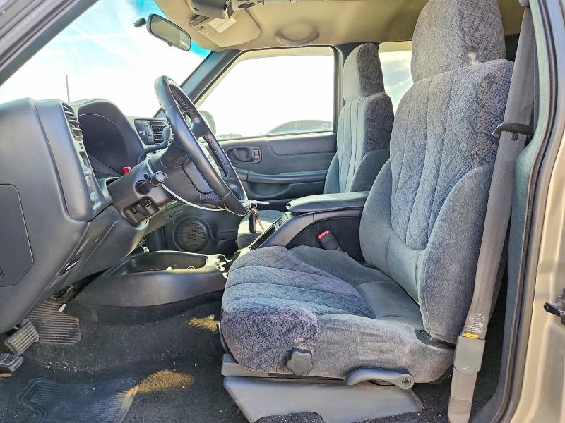 Photo 7 from auction – 2002 GMC SONOMA with VIN 1GTDT13W22K195220