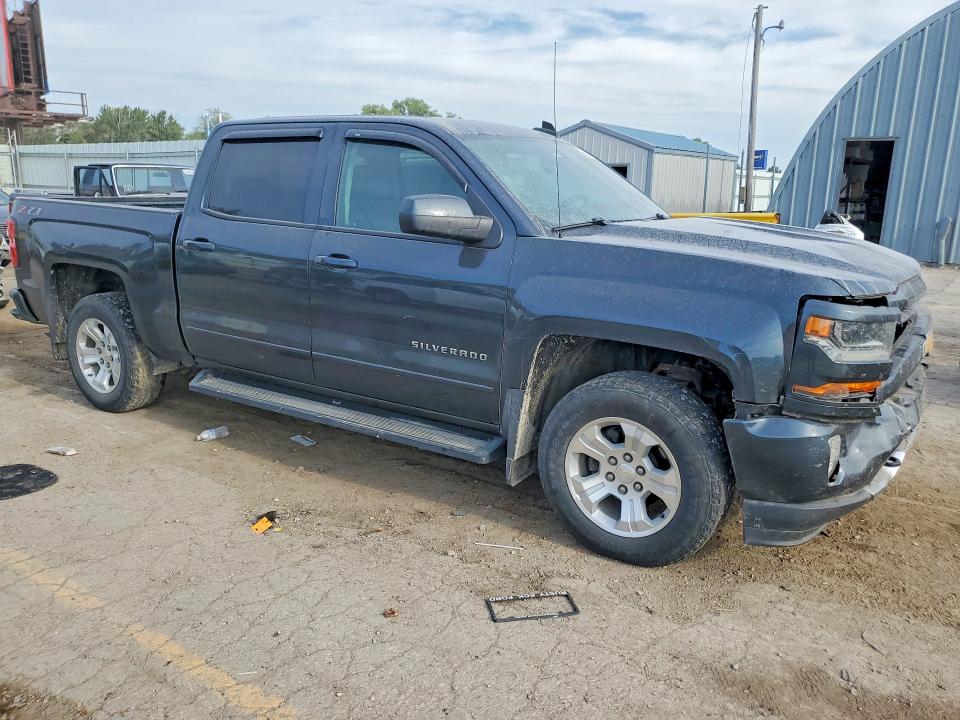 Photo 4 from auction – 2018 CHEVROLET SILVERADO with VIN 3GCUKRECXJG565579