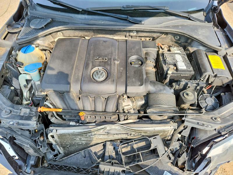 Photo 11 from auction – 2012 VOLKSWAGEN PASSAT with VIN 1VWAH7A30CC110464