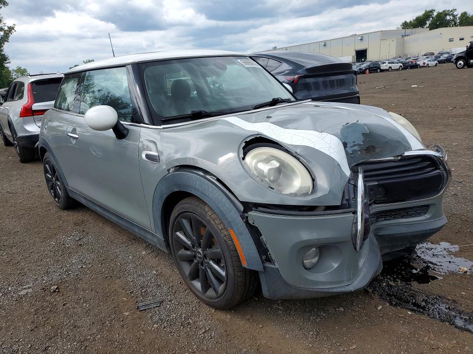 Photo 4 from auction – 2016 MINI COOPER with VIN WMWXP5C51G3B76711