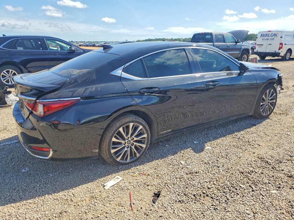 Photo 3 from auction – 2019 LEXUS ES with VIN JTHB21B11K2036557
