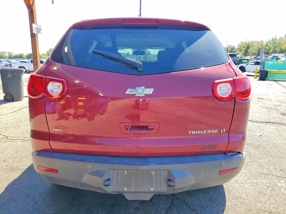 Photo 6 from auction – 2011 CHEVROLET TRAVERSE with VIN 1GNKVGED1BJ370702