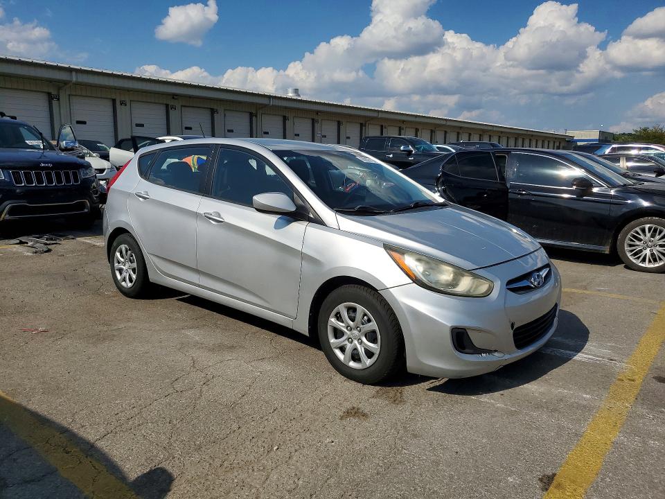 Photo 4 from auction – 2012 HYUNDAI ACCENT with VIN KMHCT5AE2CU052573