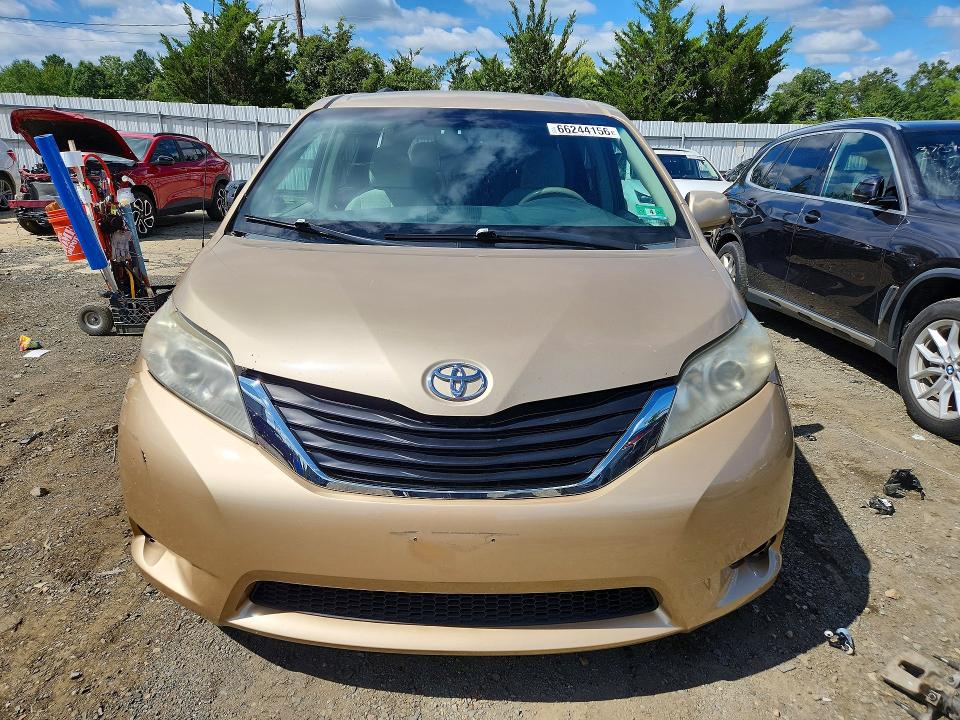 Photo 5 from auction – 2011 TOYOTA SIENNA with VIN 5TDKK3DC3BS015536
