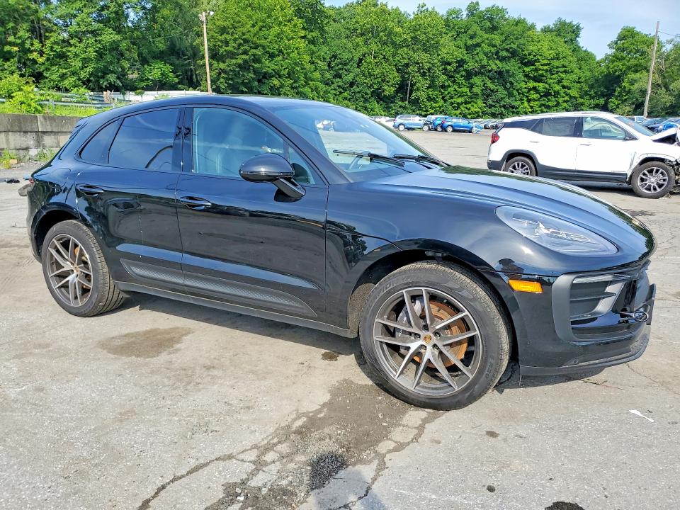 Photo 4 from auction – 2025 PORSCHE MACAN with VIN WP1AA2A52SLB09759