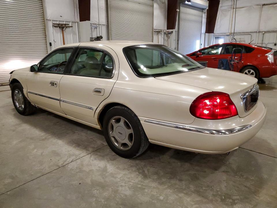 Photo 2 from auction – 2002 LINCOLN CONTINENTAL with VIN 1LNHM97V12Y650694