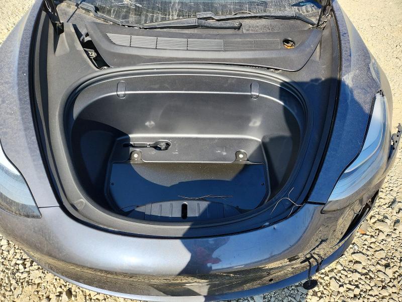 Фото 11 с аукциона – 2018 TESLA MODEL 3 с VIN 5YJ3E1EB9JF185070