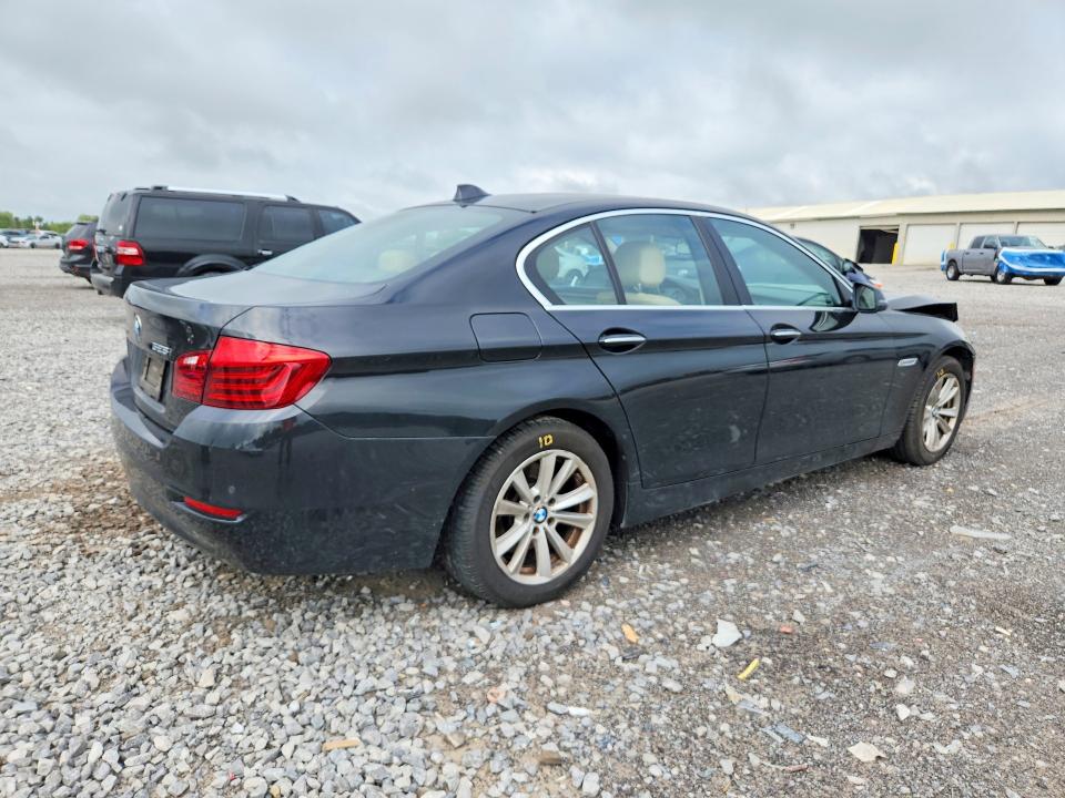 Photo 3 from auction – 2016 BMW 528 with VIN WBA5A7C57GG643236