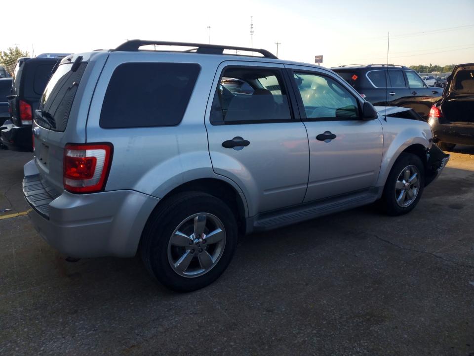 Photo 3 from auction – 2012 FORD ESCAPE with VIN 1FMCU0D70CKC13835